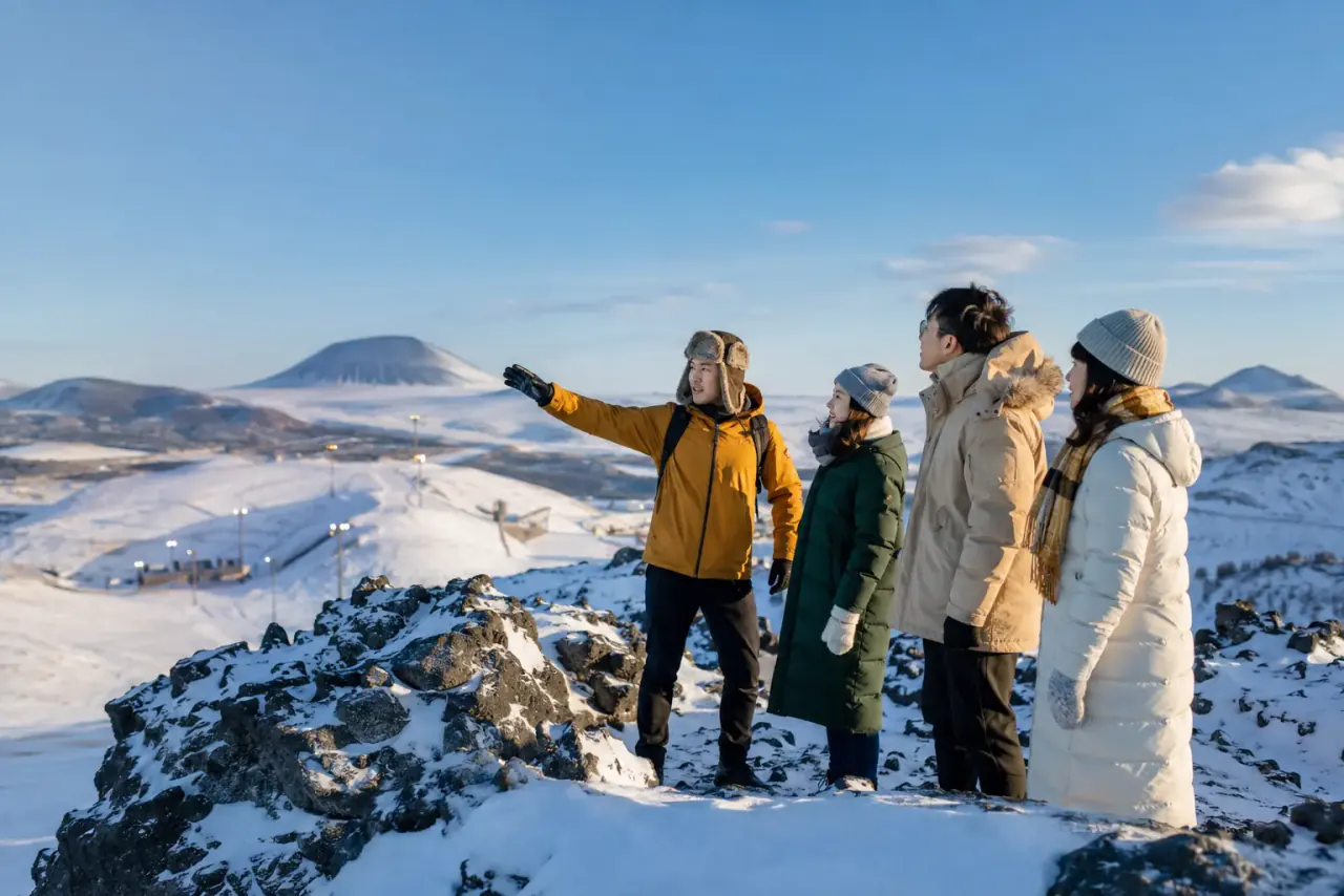 内蒙古冬季火山和冰雪旅行